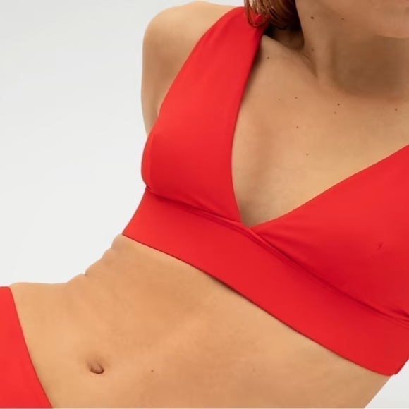 Everlane The Triangle Bikini Top NWT - Picture 2 of 16